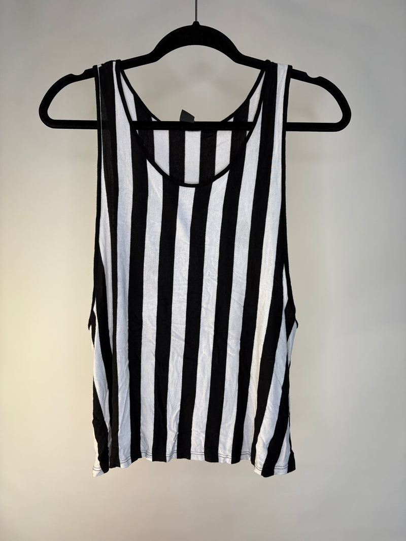 BLUSA DEPORTIVA LINEAS B&W