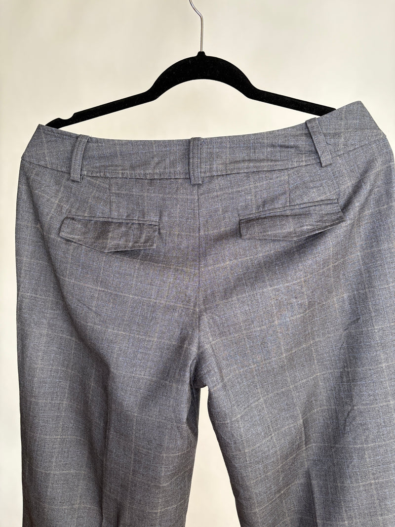 PANTALON A CUADROS CADERA AT