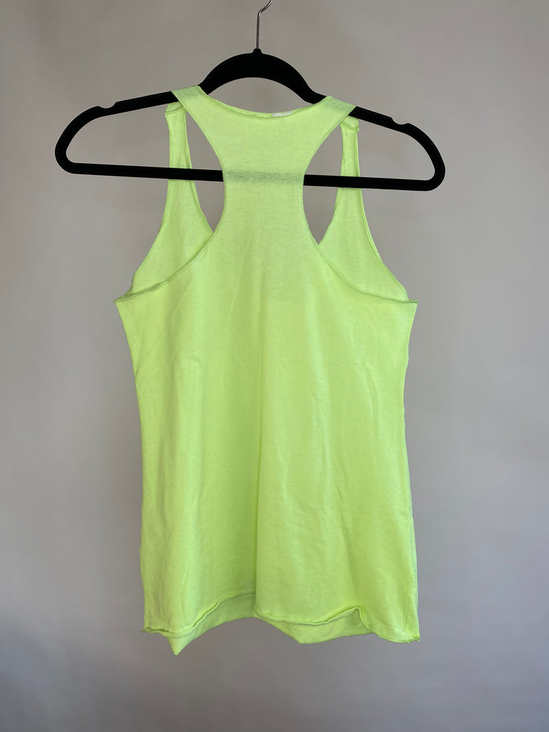 BLUSA DEPORTIVA SIN MANGAS AMARILLA